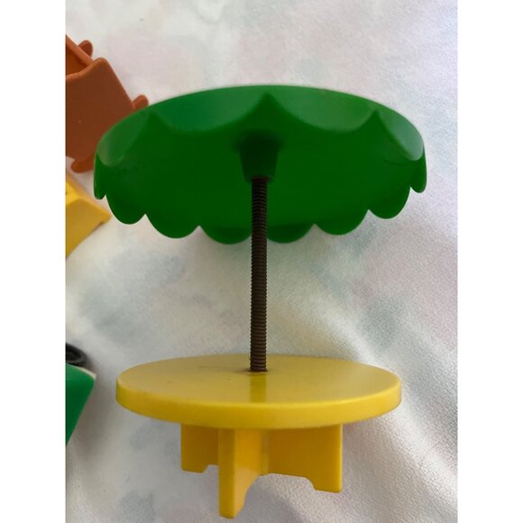 Vintage Fisher Price Little People Play Set Town Series W/ Accessories & Figures - Picture 11 of 16